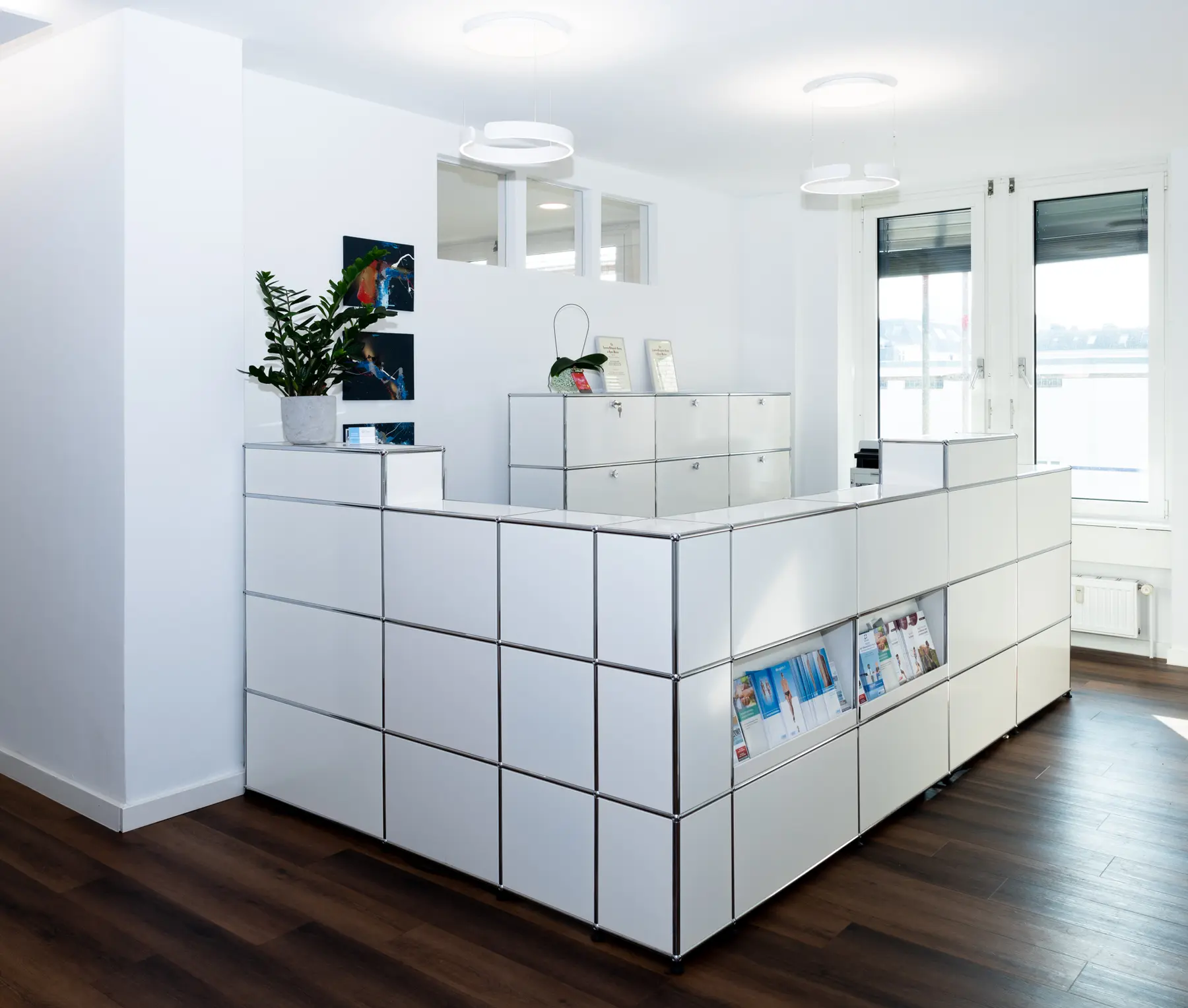 Empfang und Anmeldung – Praxis-Empfang in Winterhude, Dorotheenstraße 48.